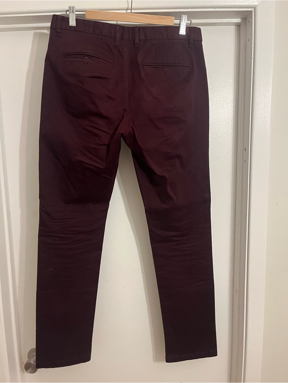 RW&CO. Men's Slim Chinos in Burgundy - Picture 3 of 3